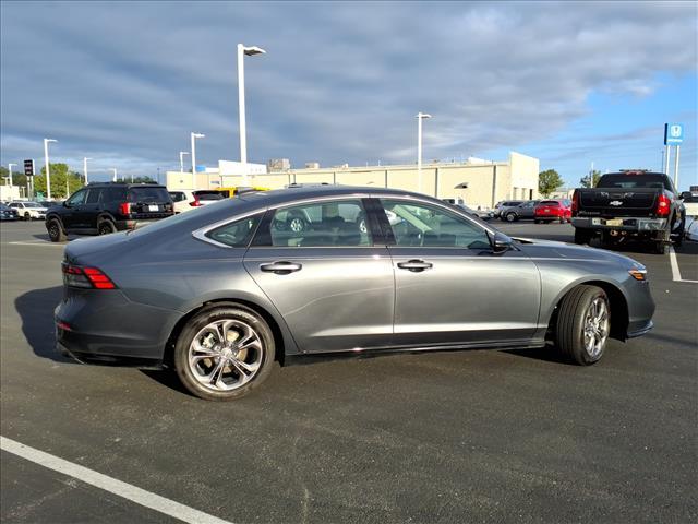 Photo of 2025 Meteorite Gray Metallic Honda Accord Hybrid