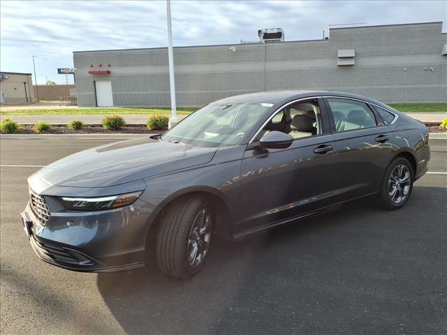 Photo of 2025 Meteorite Gray Metallic Honda Accord Hybrid