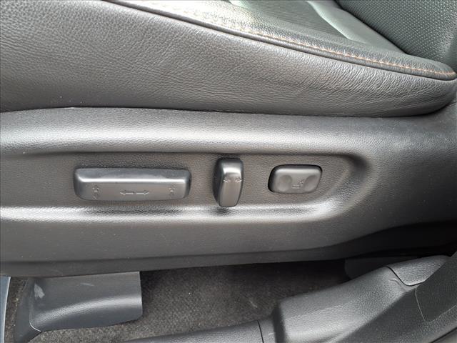 Photo of 2022 Lunar Silver Metallic Honda Pilot