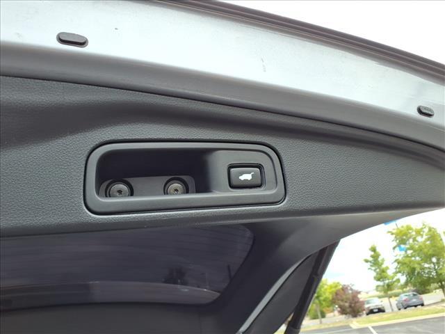 Photo of 2022 Lunar Silver Metallic Honda Pilot