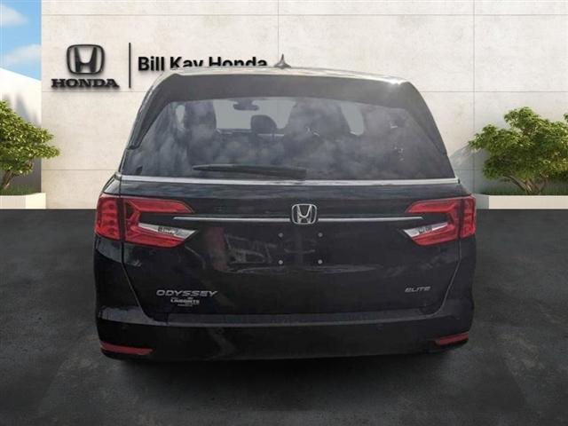 Photo of 2024 Crystal Black Pearl Honda Odyssey