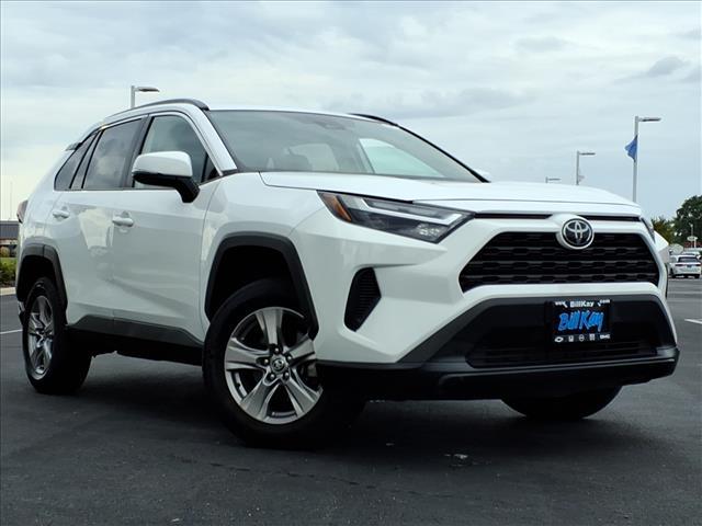 Photo of 2023 White Toyota RAV4