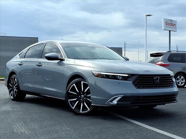 Photo of 2024 Urban Gray Pearl Honda Accord Hybrid