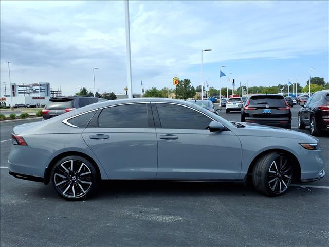Photo of 2024 Urban Gray Pearl Honda Accord Hybrid