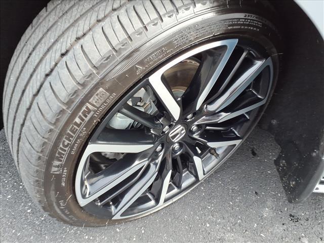 Photo of 2024 Urban Gray Pearl Honda Accord Hybrid