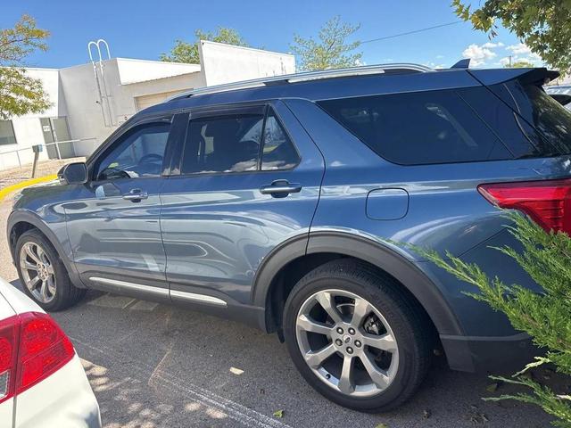 Photo of 2020 Blue Metallic Ford Explorer