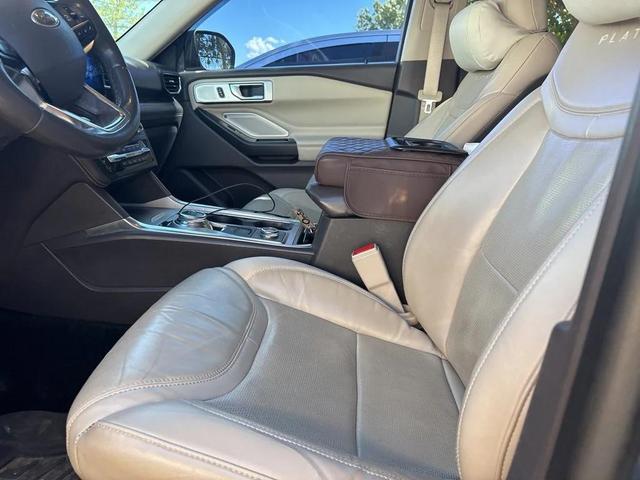 Photo of 2020 Blue Metallic Ford Explorer