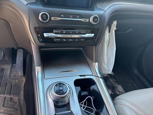 Photo of 2020 Blue Metallic Ford Explorer