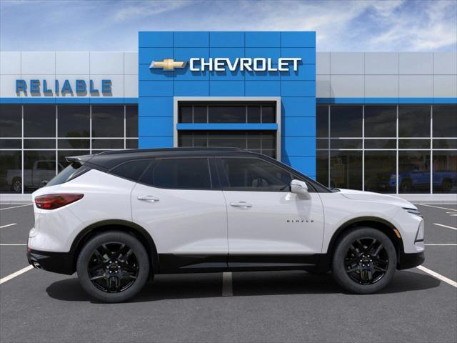 Photo of 2025 Iridescent Pearl Tricoat Chevrolet Blazer