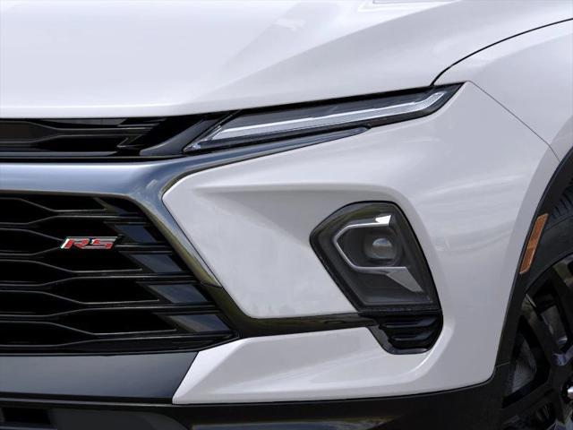 Photo of 2025 Iridescent Pearl Tricoat Chevrolet Blazer