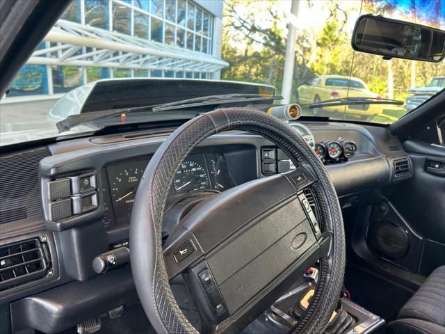 Photo of 1991 White Ford Mustang