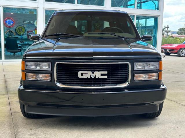 Photo of 1996 Black GMC Yukon