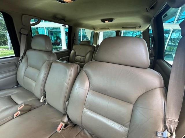 Photo of 1996 Black GMC Yukon