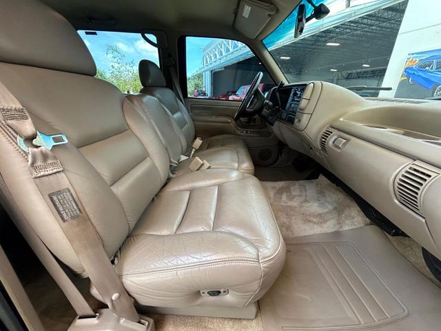Photo of 1996 Black GMC Yukon