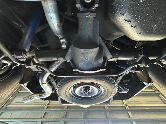 Photo of 1996 Black GMC Yukon