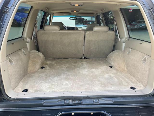 Photo of 1996 Black GMC Yukon