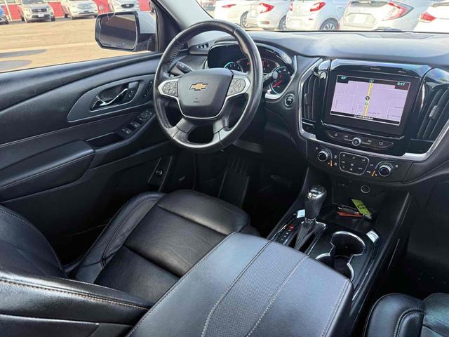 Photo of 2018 Silver Ice Metallic Chevrolet Traverse