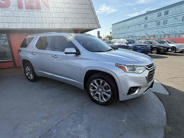 Photo of 2018 Silver Ice Metallic Chevrolet Traverse
