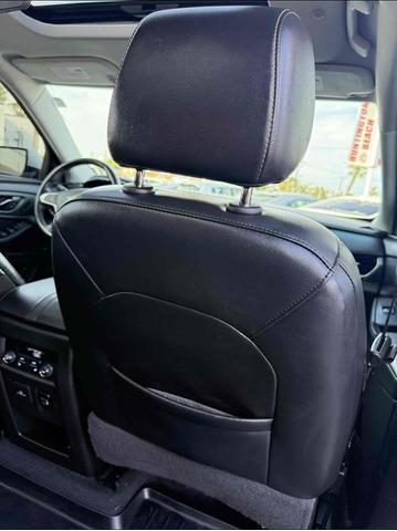Photo of 2018 Silver Ice Metallic Chevrolet Traverse