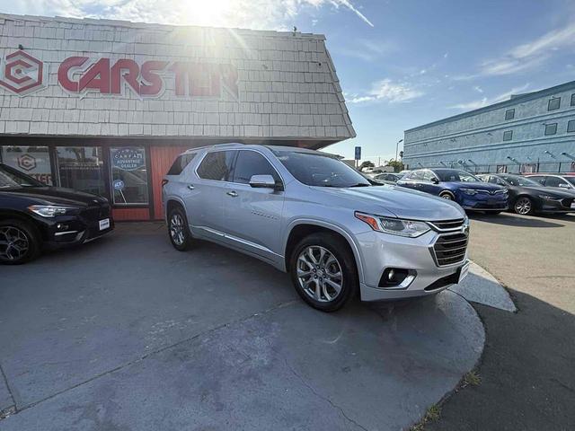 Photo of 2018 Silver Ice Metallic Chevrolet Traverse