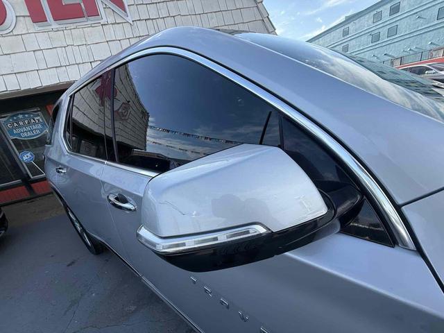 Photo of 2018 Silver Ice Metallic Chevrolet Traverse