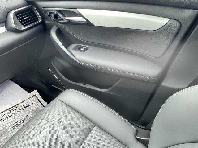 Photo of 2023 VinFast Blue Metallic VinFast VF 8