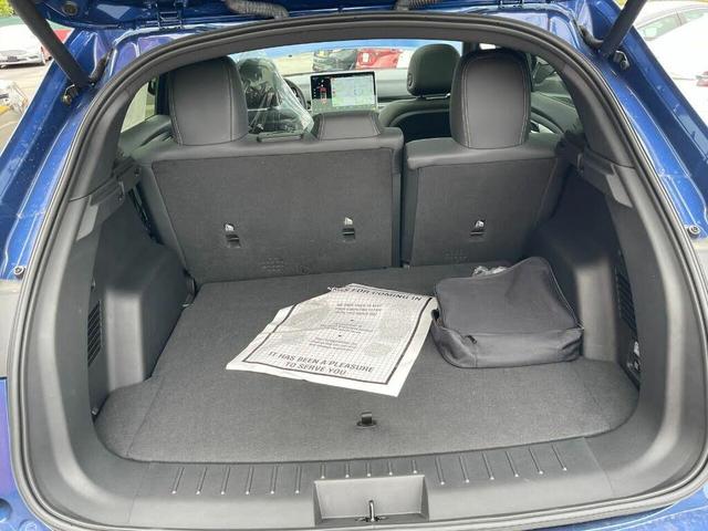 Photo of 2023 VinFast Blue Metallic VinFast VF 8