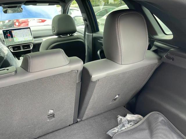 Photo of 2023 VinFast Blue Metallic VinFast VF 8