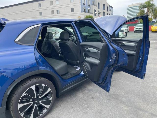 Photo of 2023 VinFast Blue Metallic VinFast VF 8