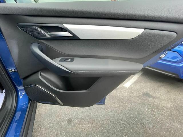 Photo of 2023 VinFast Blue Metallic VinFast VF 8