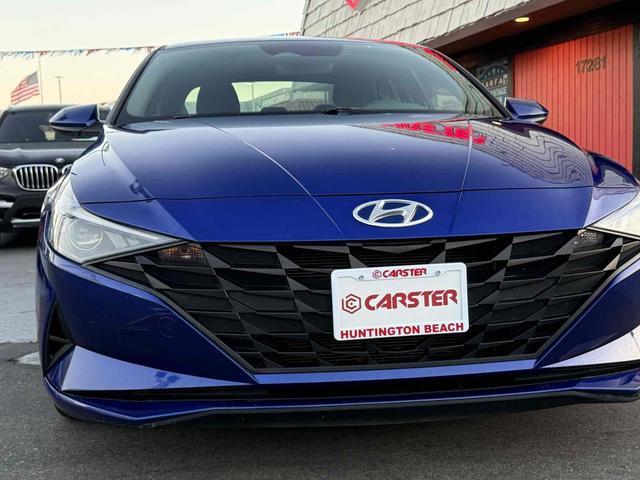 Photo of 2021 Intense Blue Hyundai ELANTRA