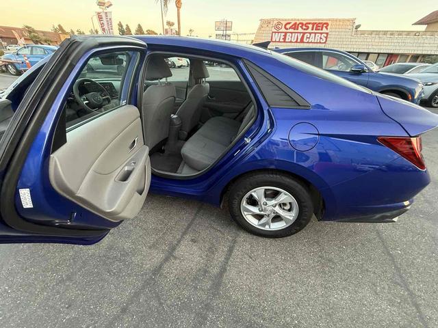Photo of 2021 Intense Blue Hyundai ELANTRA