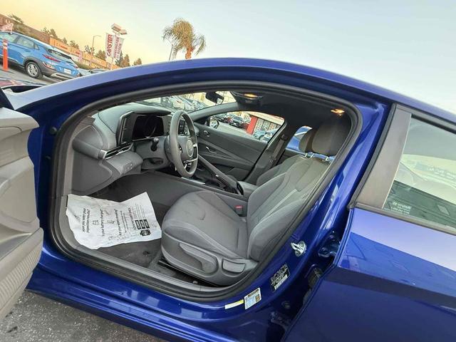 Photo of 2021 Intense Blue Hyundai ELANTRA