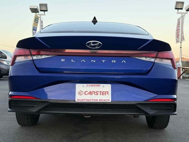 Photo of 2021 Intense Blue Hyundai ELANTRA
