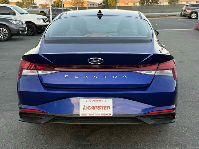 Photo of 2021 Intense Blue Hyundai ELANTRA