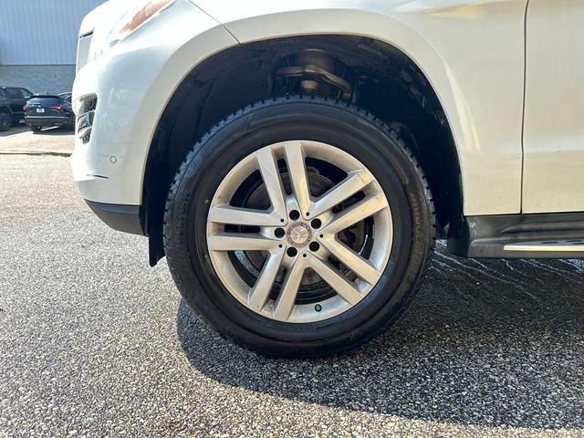 Photo of 2016 Polar White Mercedes-Benz GL-Class