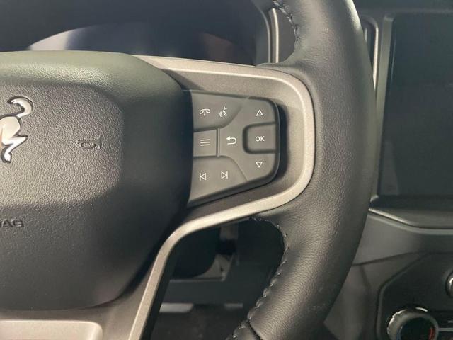 Photo of 2025 Green Ford Bronco
