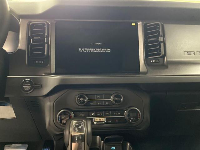 Photo of 2025 Green Ford Bronco