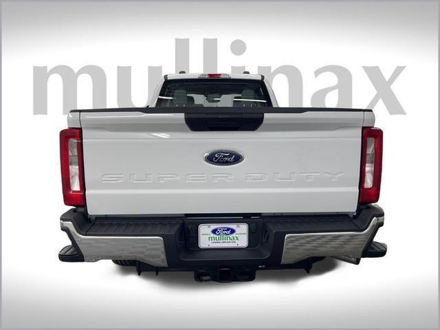 Photo of 2026 Oxford White Ford F-250