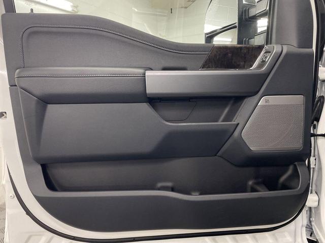 Photo of 2025 Star White Ford F-350