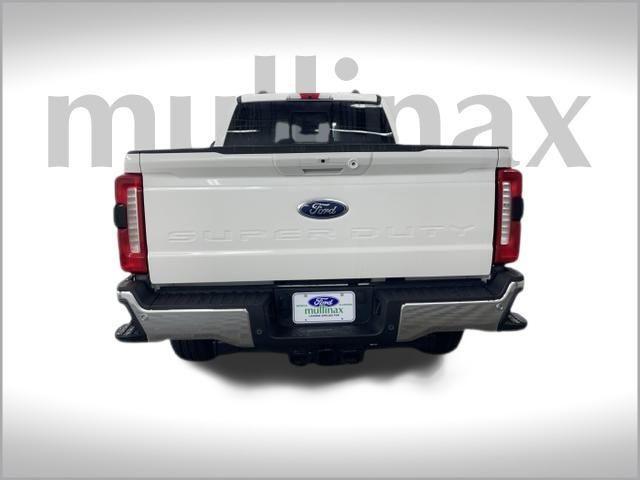 Photo of 2025 Star White Ford F-350
