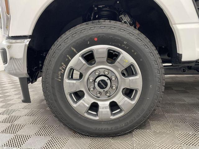 Photo of 2025 Star White Ford F-350