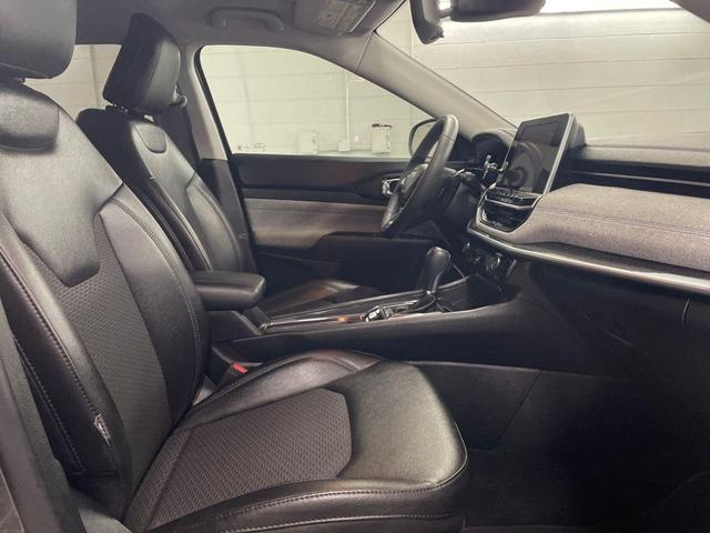 Photo of 2022 Granite Crystal Clearcoat Metallic Jeep Compass