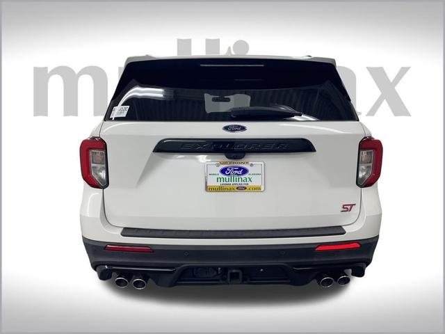Photo of 2020 Star White Ford Explorer