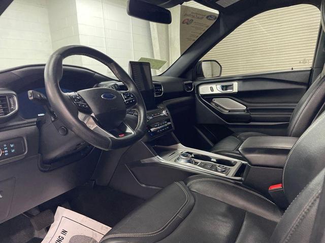 Photo of 2020 Star White Ford Explorer