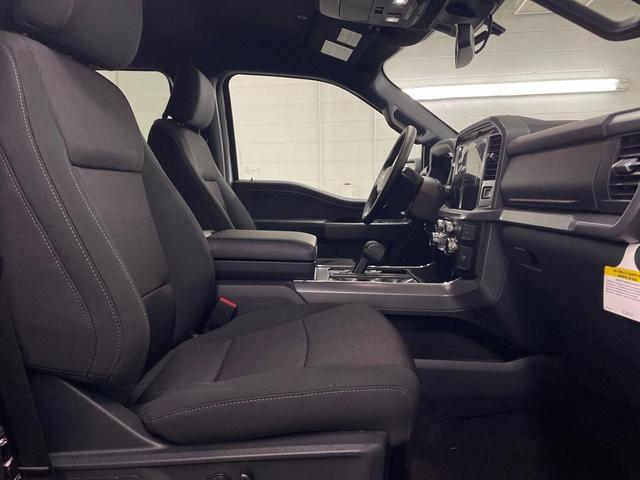 Photo of 2025 Oxford White Ford F-150