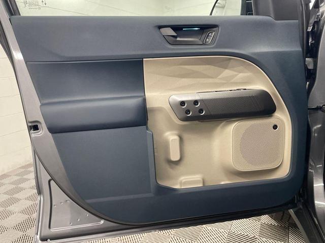 Photo of 2025 Carbonized Gray Ford Maverick