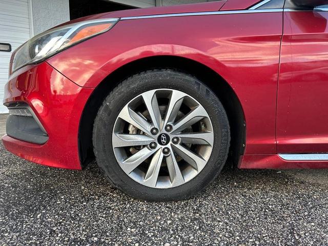 Photo of 2016 Venetian Red Hyundai SONATA