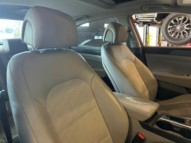 Photo of 2016 Venetian Red Hyundai SONATA