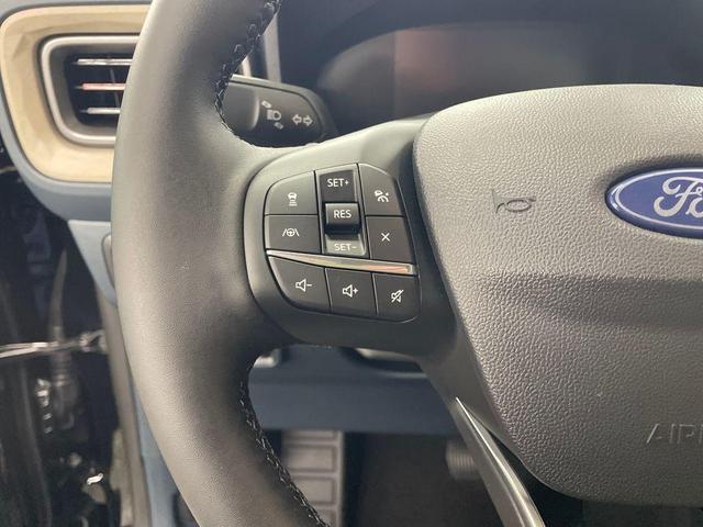 Photo of 2025 Shadow Black Ford Maverick